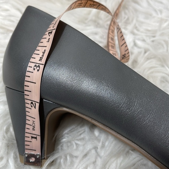 JOURNEE COLLECTION Luu Round Toe Pumps Mini Heel Grey Size 10 NEW - Picture 13 of 16